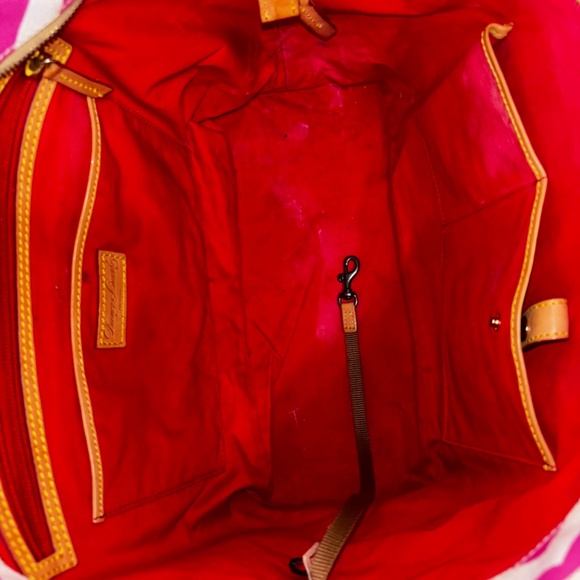 Dooney & Bourke pink, white chevron print shoulder bag, tote - Picture 5 of 5